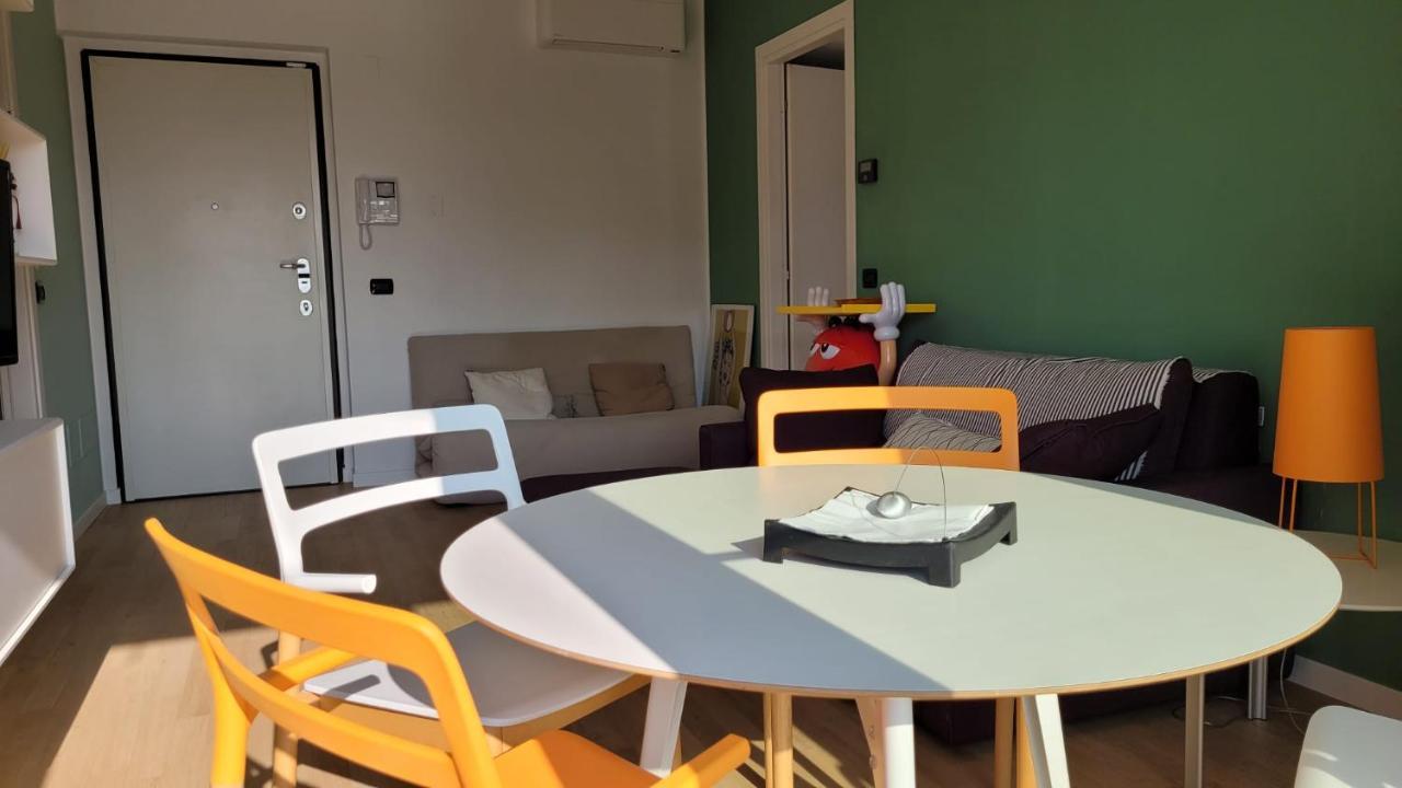 Meda Cozy Flat Apartment มิลาน ภายนอก รูปภาพ